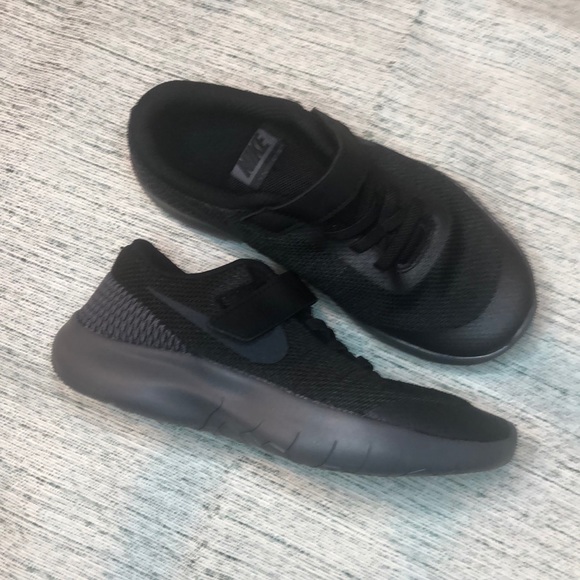 COPY - NIKE FLEX EXPERIENCE RN 7 
SIZE - 2Y - Picture 6 of 8